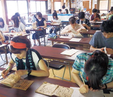 日本文化に対する深い専門性と世界を見据えた広い視野