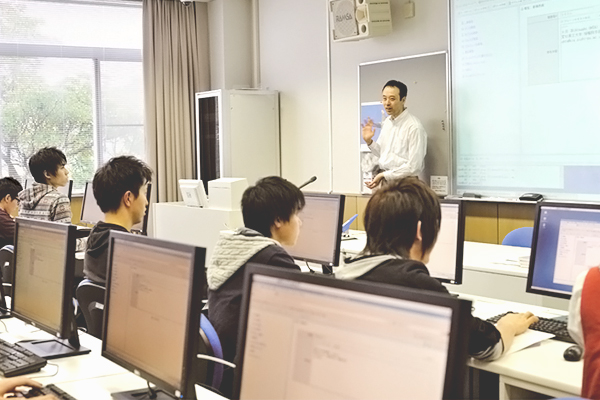 愛知県立大学