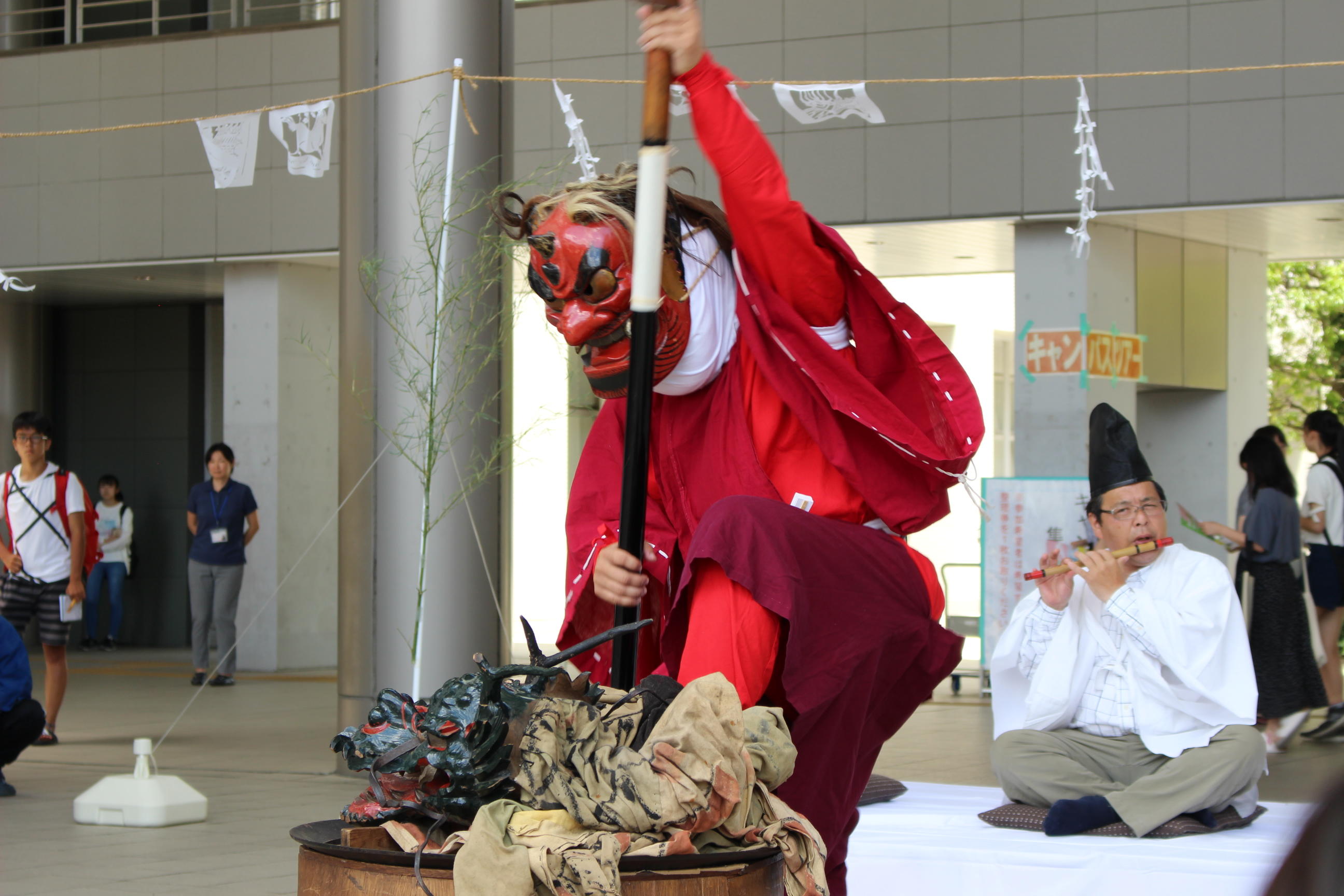 東栄町の 花祭 が 愛知県立大学で上演されました 愛知県立大学