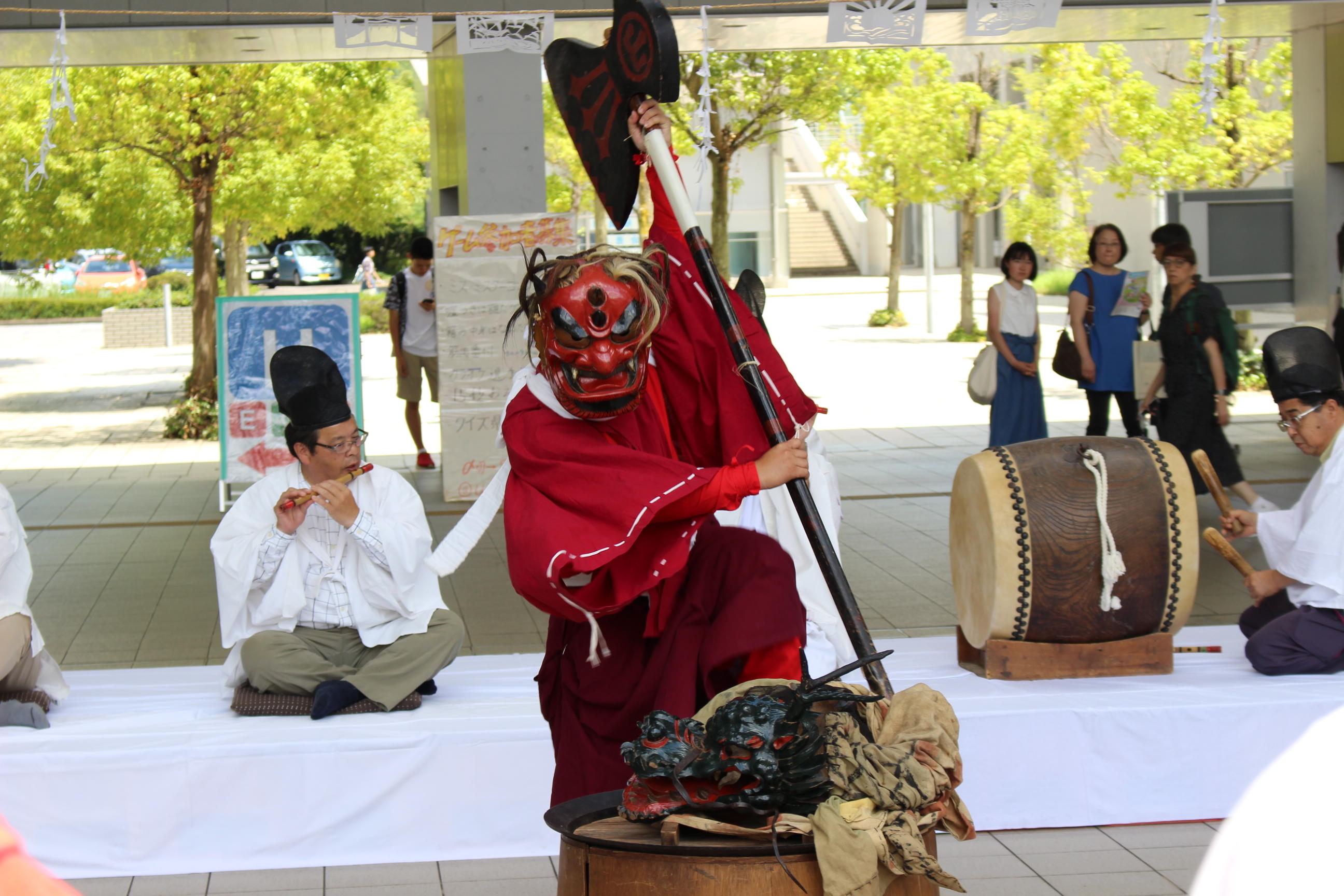 東栄町の 花祭 が 愛知県立大学で上演されました 愛知県立大学